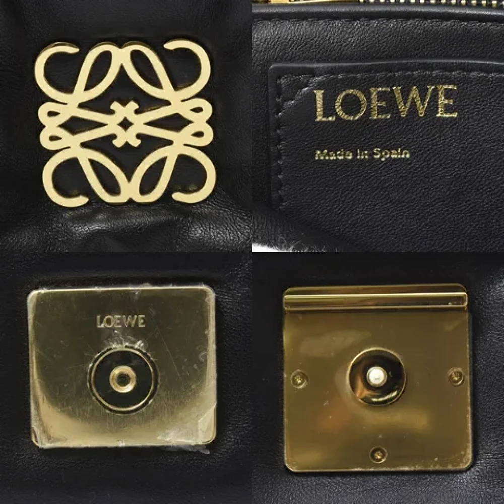 Loewe Pre-owned Leather shoulder-bags Black Dames