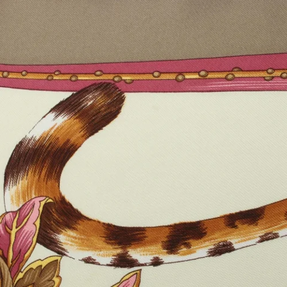 Salvatore Ferragamo Pre-owned Silk scarves Multicolor Dames