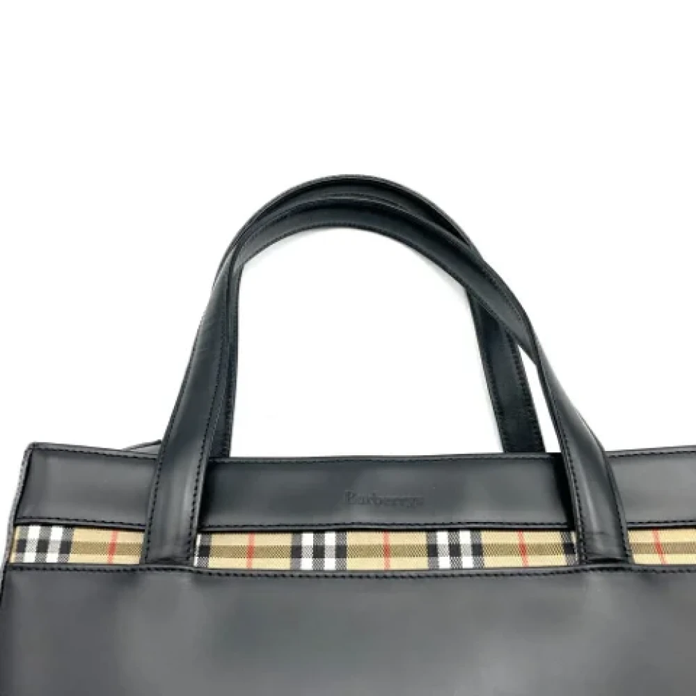 Burberry Vintage Pre-owned Leather shoulder-bags Black Dames