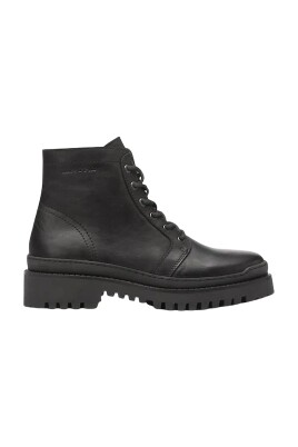 black-casual-ankle-boots