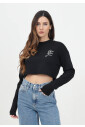 crop-top-noir-a-manches-longues
