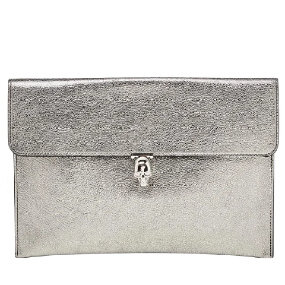 Alexander McQueen Pre-owned Leather clutches Gray Dames