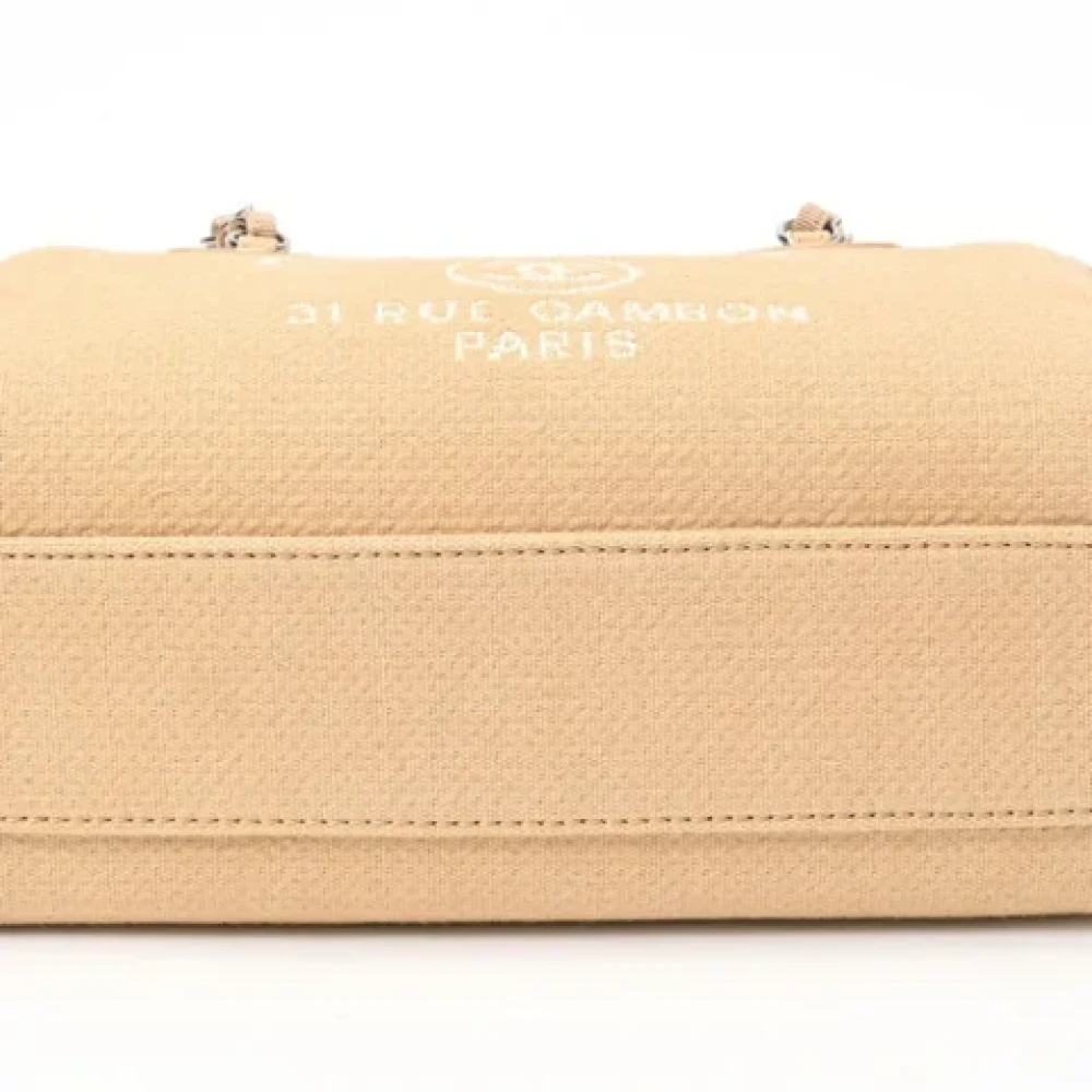 Chanel Vintage Pre-owned Canvas chanel-bags Beige Dames