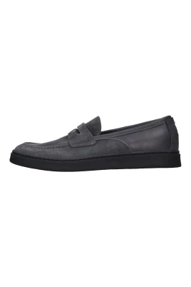 Loafers i läder och mocka