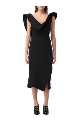 sort-asymmetrisk-hem-kjole