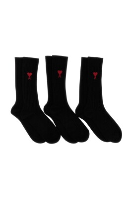 ensemble-de-chaussettes-et-sous-vetements-noirs-elegants
