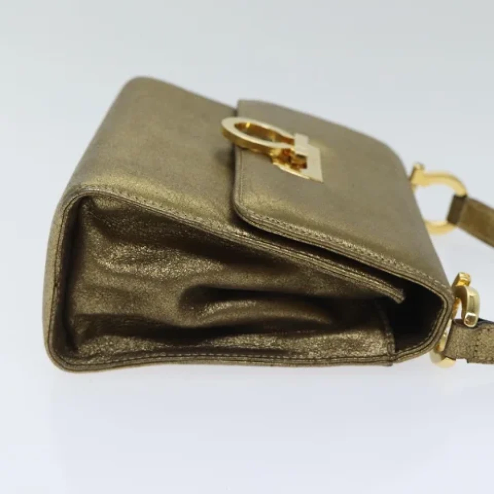Salvatore Ferragamo Pre-owned Leather shoulder-bags Yellow Dames