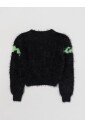 pull-en-tricot-a-rayures-vertes