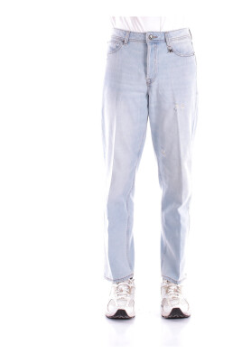 denim-logo-jeans