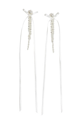pearl-daisy-ribbon-drip-earrings