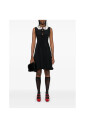 robe-noire-sans-manches-avec