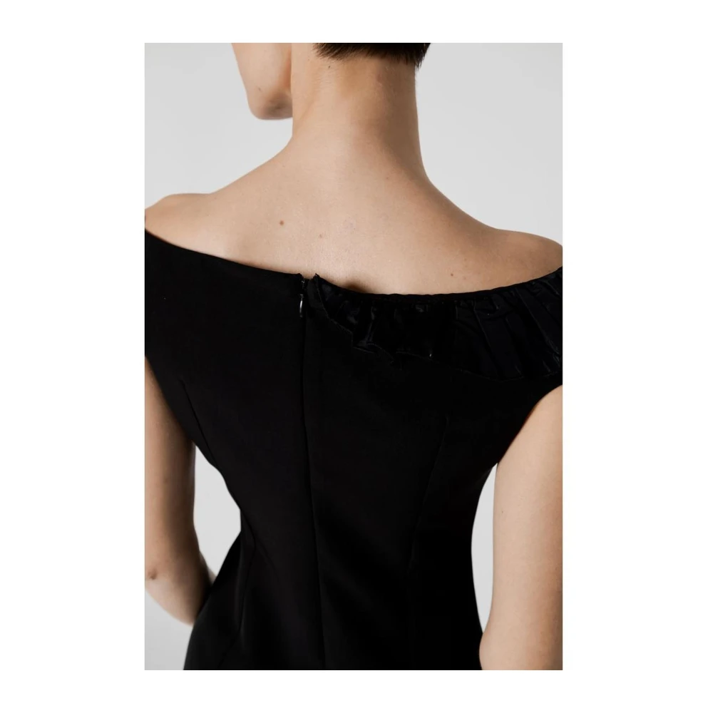 Sandro Ferrone Zwarte Midi Jurk met Elastaan Samenstelling Black Dames