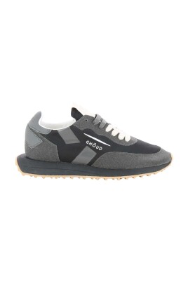 star-s-low-sneakers