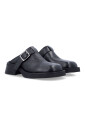 mules-en-cuir-noir-a-boucle-fermee