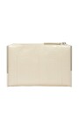 pochette-effet-python-avec-details-metalliques