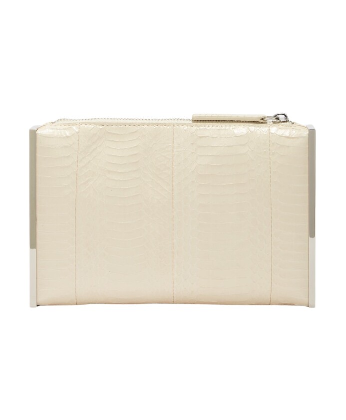 pochette-effet-python-avec-details-metalliques