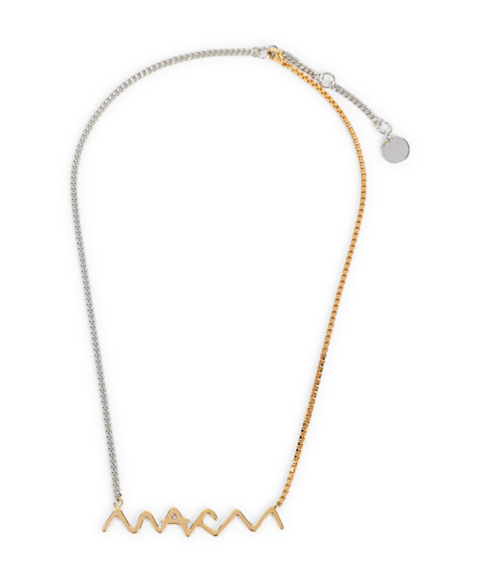 elegant-collier-en-or-avec-pendentif
