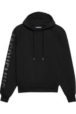 sweat-a-capuche-elegant-pour-un-look-tendance
