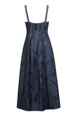 maxi-dress-with-crinkle-finish