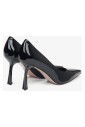 escarpins-noirs-a-talons-aiguilles-et-bout-pointu