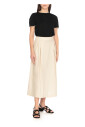 sandales-noires-en-daim-avec-talon-carre
