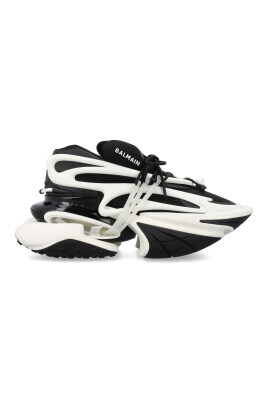 sneakers-noires-blanches-style-licorne