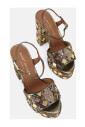 gouden-edelsteen-platform-sandalen