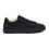 sneakers-noires-avec-impression-logo