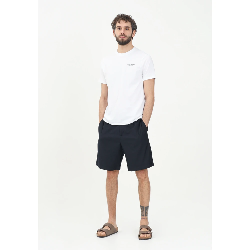 Armani Exchange Eenvoudige en functionele blauwe herenshorts Blue Heren