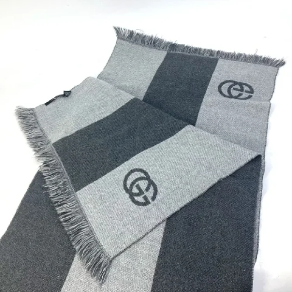Gucci Vintage Pre-owned Fabric scarves Gray Dames