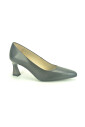 elegante-zwarte-pump-met-tip