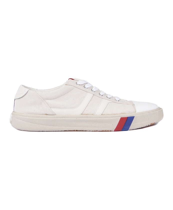 white-leather-sneakers-with-pink-fabric-tongue