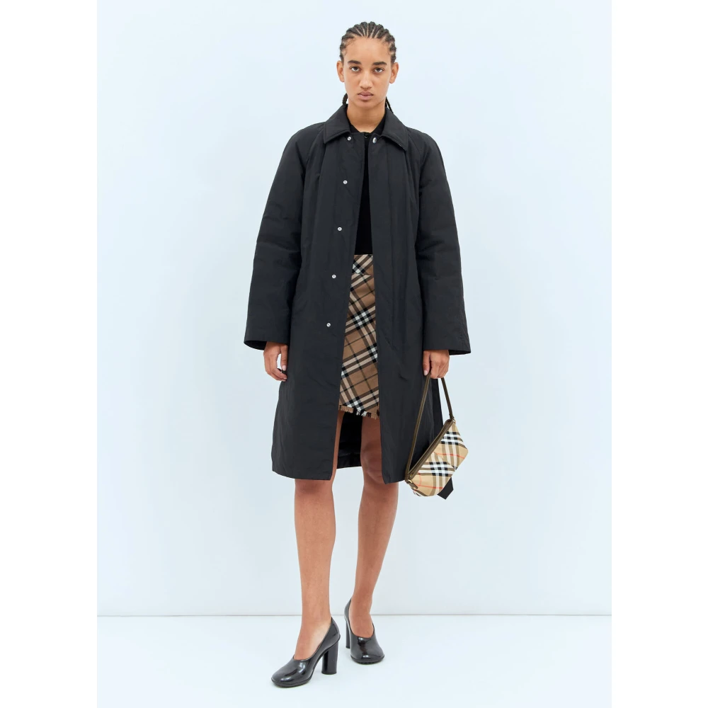 Burberry Gewatteerde autocoat met B-gesp Black Dames