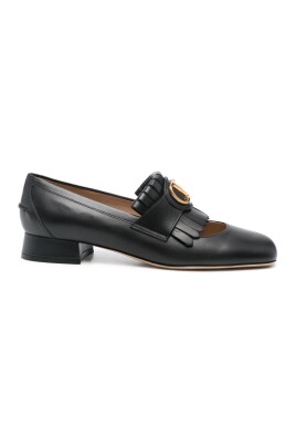 black-flat-shoes-with-fringe-detailing
