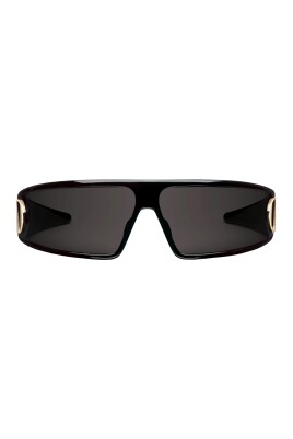 black-sunglasses-woman-elegant-style