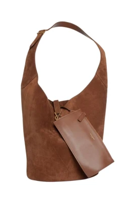 Le 5 A 7 Hobo