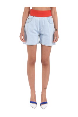 shorts-en-denim-avec-cinq-poches