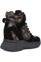 wedge-sneaker
