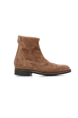 dark-beige-suede-boots-with-zipper