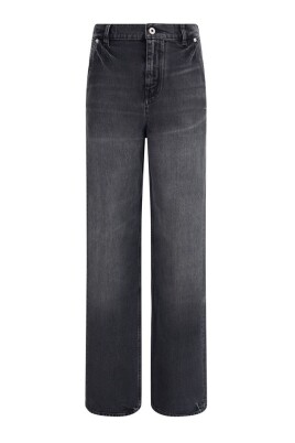 futura-jeans-with-urban-aesthetic