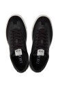 sneakers-en-cuir-avec-details-en-daim