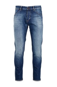 Levis jeansy