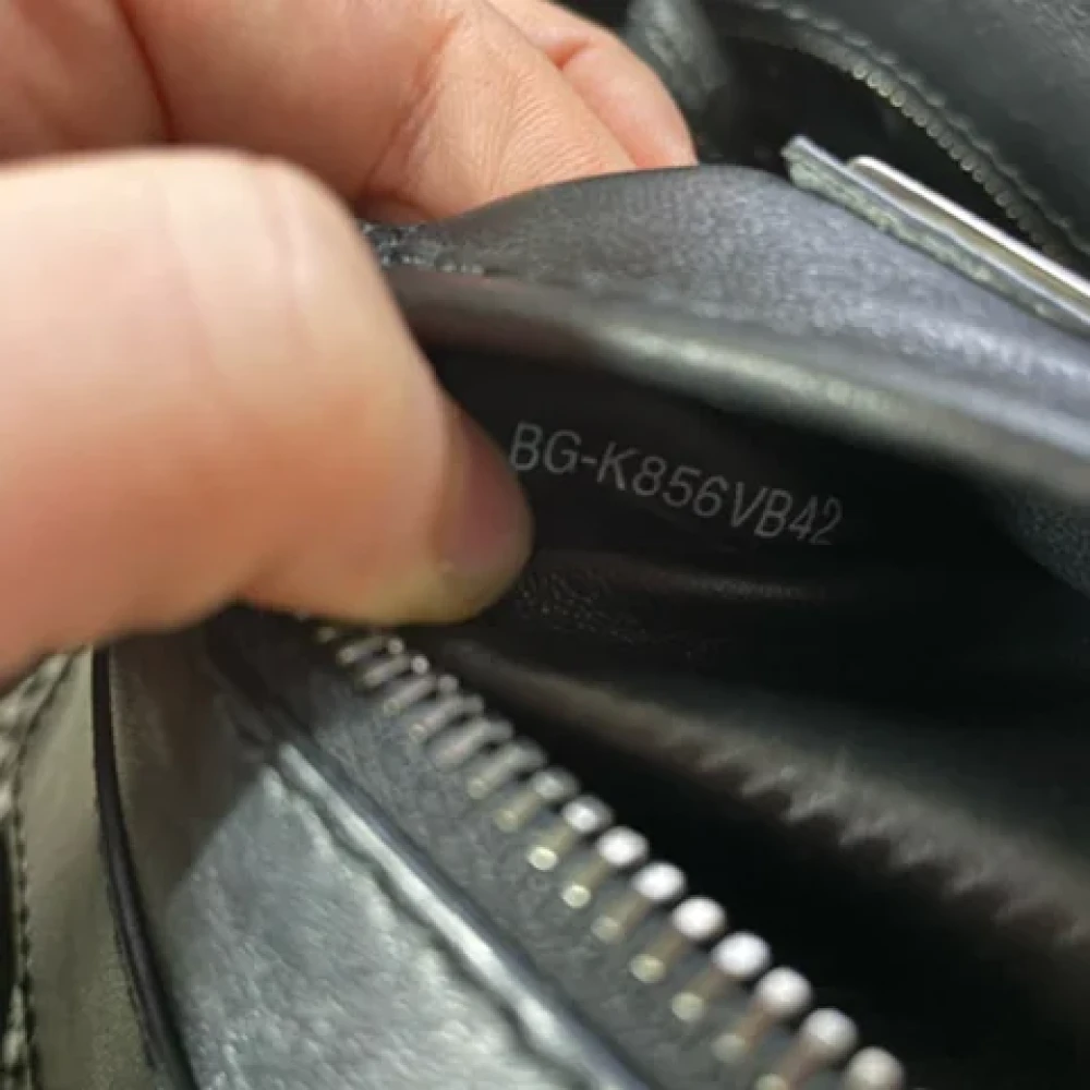 Valentino Vintage Pre-owned Leather totes Black Dames