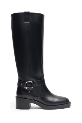 bottines-hautes-audacieuses-d-inspiration-motard