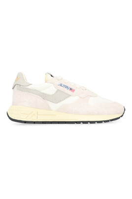 sneakers-basses-en-cuir-et-daim