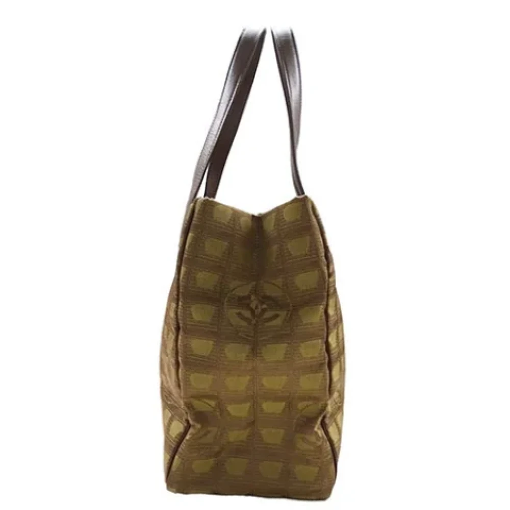 Chanel Vintage Pre-owned Nylon handbags Green Dames