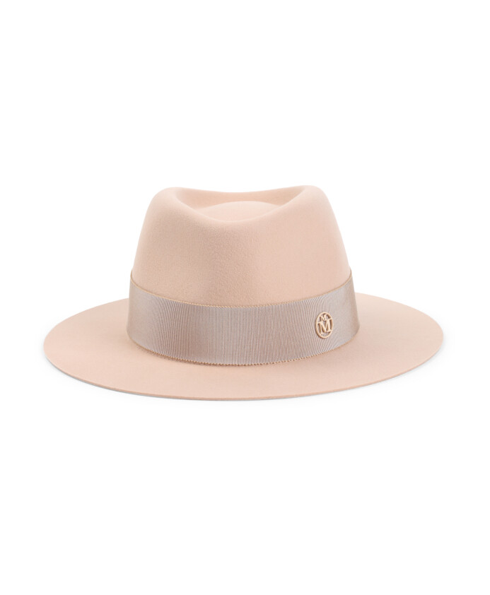 roze-and-paarse-stijlvolle-dameshoed