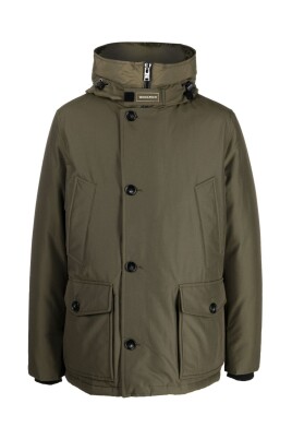 green-jackets-for-stylish-outfits