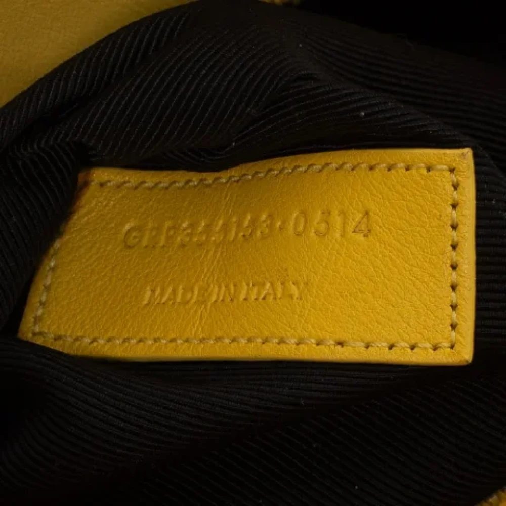 Yves Saint Laurent Vintage Pre-owned Leather handbags Yellow Dames