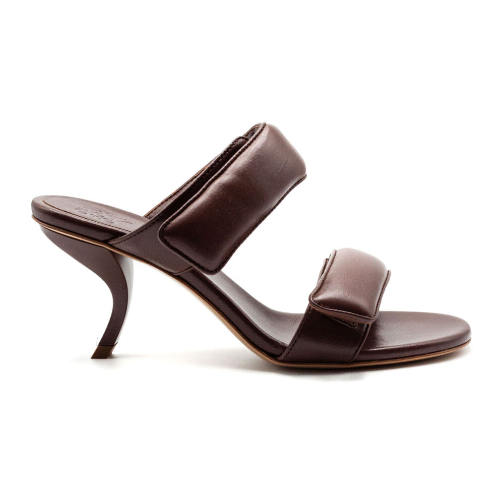 Explore Gia Borghini on Miinto: Versatile Fashion Trends